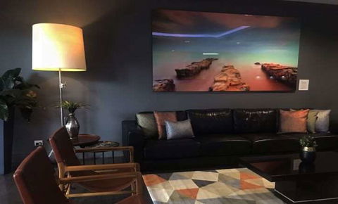 H on Smith Hotel - Accommodation Burleigh 2