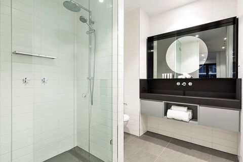 Tyrian Serviced Apts Albert Park Lane - Accommodation Burleigh 1
