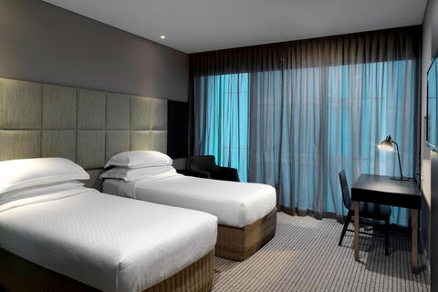 Four Points By Sheraton Brisbane - Accommodation Burleigh 2