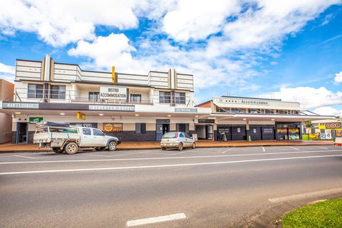 Atherton Hotel - Accommodation Burleigh 0