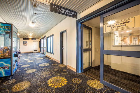 Atherton Hotel - Accommodation Burleigh 1