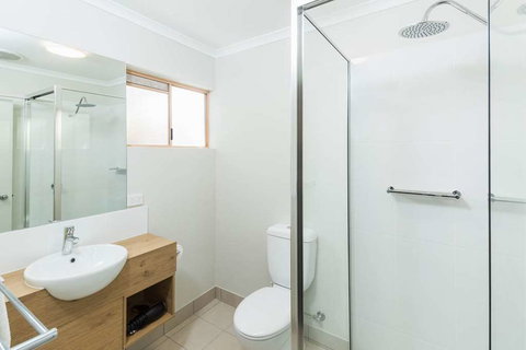 NIghtcap at Balaclava Hotel - Accommodation Burleigh 0