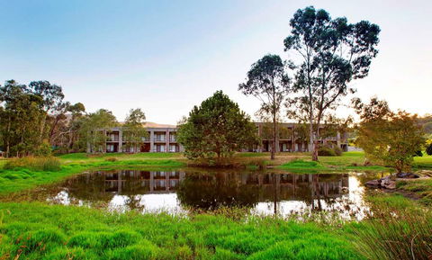 York On Lilydale Resort - Accommodation Burleigh 0