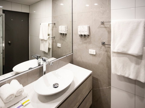 Mantra Bathurst - Accommodation Burleigh 2