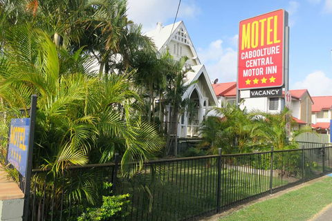Caboolture Central Motor Inn, SureStay Collection - Accommodation Burleigh 1