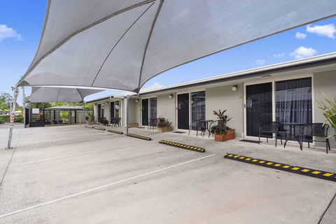 Caboolture Central Motor Inn, SureStay Collection - Accommodation Burleigh 3