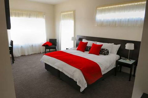 York Cove - Accommodation Burleigh 1
