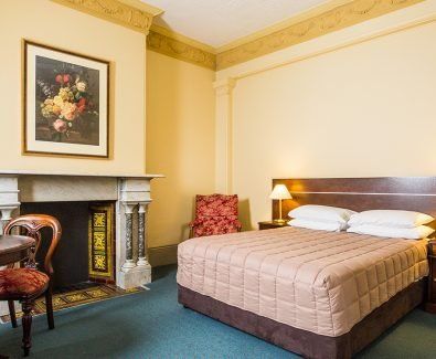 Avonmore On The Park - Accommodation Burleigh 0