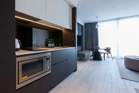 Skye Suites Green Square - Accommodation Burleigh 1