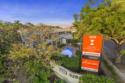 The Airport International Motel - Accommodation Burleigh 0
