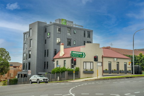 Holiday Inn Stes Parramatta Mar - Accommodation Burleigh 0