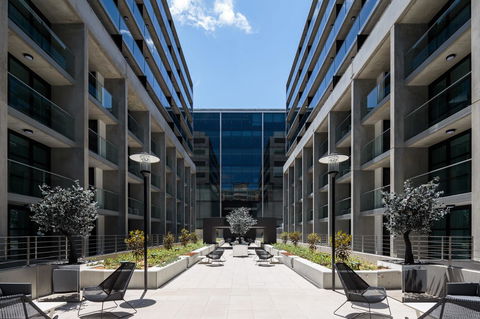 Avenue Hotel Canberra - Accommodation Burleigh 7