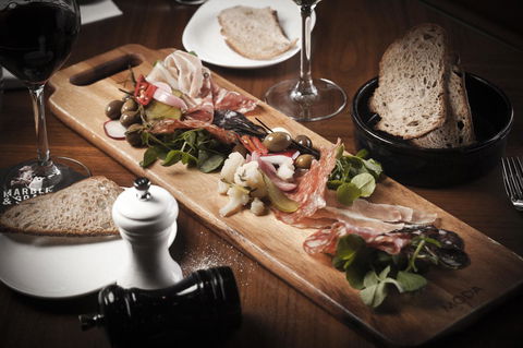 Avenue Hotel Canberra - Accommodation Burleigh 21