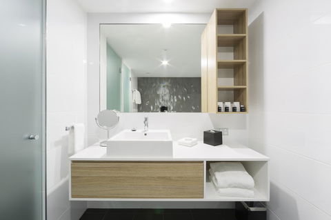Avenue Hotel Canberra - Accommodation Burleigh 28