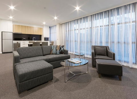 Avenue Hotel Canberra - Accommodation Burleigh 8