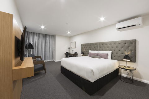Avenue Hotel Canberra - Accommodation Burleigh 34