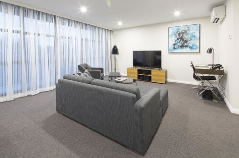 Avenue Hotel Canberra - Accommodation Burleigh 35