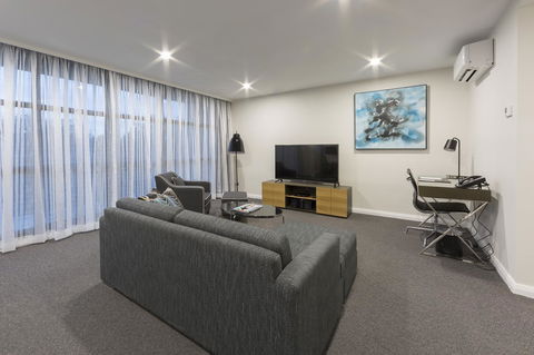 Avenue Hotel Canberra - Accommodation Burleigh 27