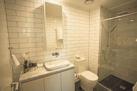 Greenwich Apartment - Accommodation Burleigh 9