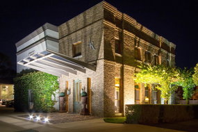 Book Orange Accommodation Accommodation Burleigh Accommodation Burleigh