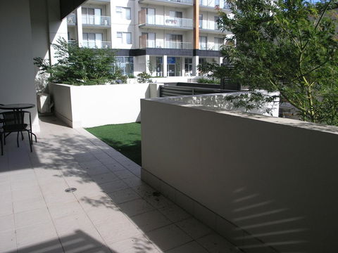 Kesh At Aamira - Accommodation Burleigh 18