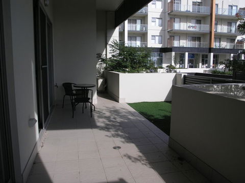 Kesh At Aamira - Accommodation Burleigh 19