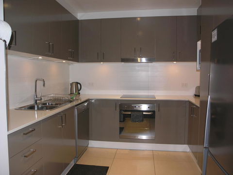 Kesh At Aamira - Accommodation Burleigh 15