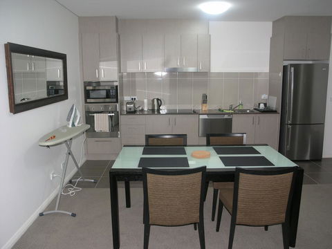 Kesh At Hudson Square - Accommodation Burleigh 36