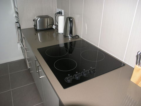 Kesh At Hudson Square - Accommodation Burleigh 25