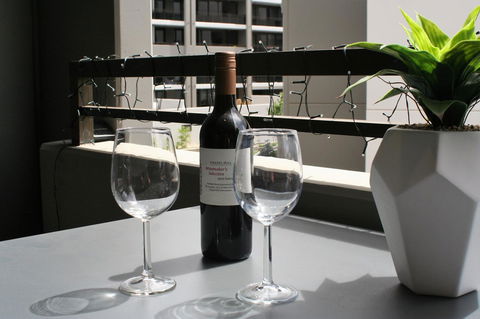 Modern Executive Apt@Barton*1BR*WiFi*Gym*Secure Parking*Canberra - Accommodation Burleigh 9