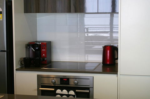 Modern Executive Apt@Barton*1BR*WiFi*Gym*Secure Parking*Canberra - Accommodation Burleigh 4