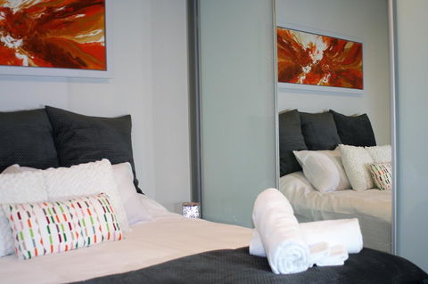 Modern Executive Apt@Barton*1BR*WiFi*Gym*Secure Parking*Canberra - Accommodation Burleigh 1