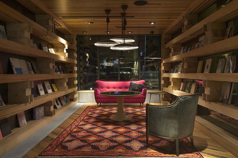 Ovolo Nishi - Accommodation Burleigh 7
