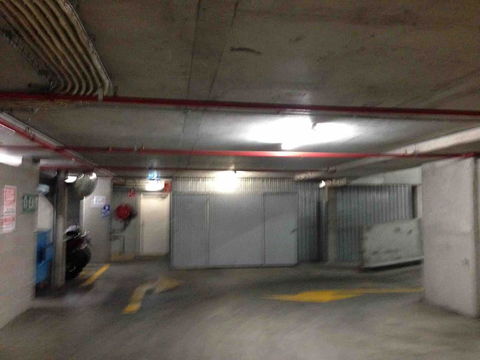 Spacious 1BR Stylish New Acton Apartment +Parking - Accommodation Burleigh 7