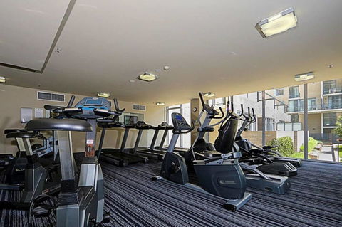 Spacious 1BR Stylish New Acton Apartment +Parking - Accommodation Burleigh 19