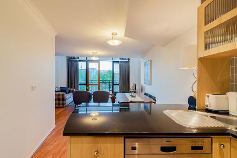 ALLARA CANBERRA - Accommodation Burleigh 2