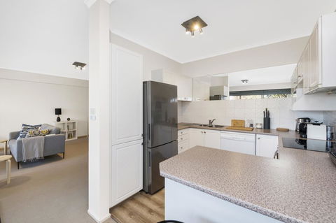 Accommodate Canberra - The Summit - Accommodation Burleigh 14