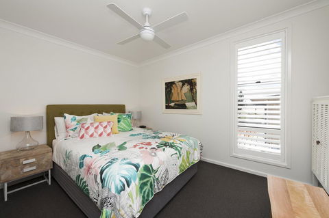 Mollymook Beachfront Penthouse 9 - Accommodation Burleigh 2