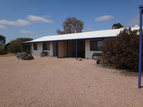 Windana Cottages - Accommodation Burleigh 14