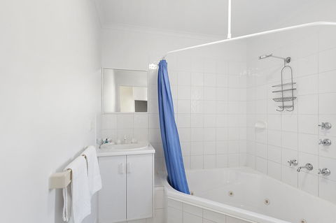 Port Broughton Tourist Park - Accommodation Burleigh 43