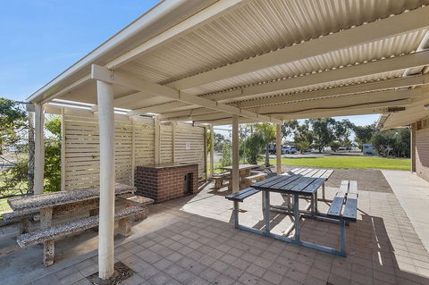 Port Broughton Tourist Park - Accommodation Burleigh 5
