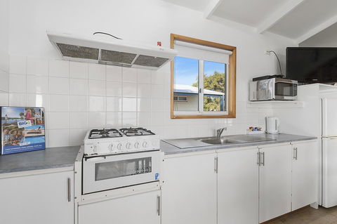 Port Broughton Tourist Park - Accommodation Burleigh 34