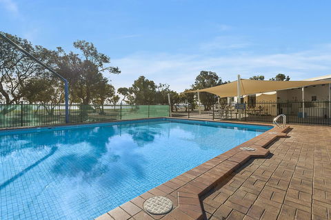 Port Broughton Tourist Park - Accommodation Burleigh 2