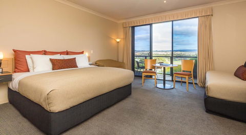 McCracken Country Club - Accommodation Burleigh 11
