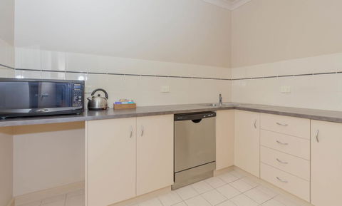 McCracken Country Club - Accommodation Burleigh 31