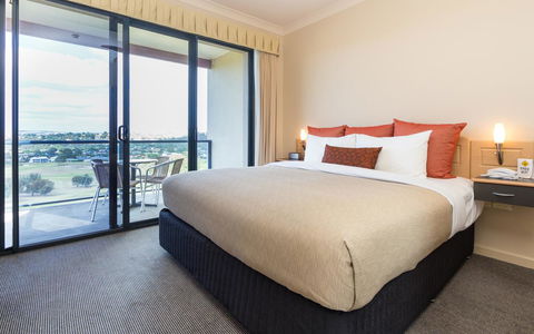 McCracken Country Club - Accommodation Burleigh 19