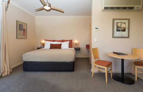 McCracken Country Club - Accommodation Burleigh 17