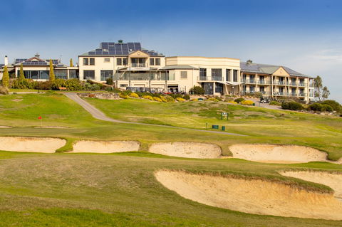 McCracken Country Club - Accommodation Burleigh 0