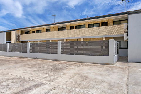 Blissful Beachfront Beachouse - Accommodation Burleigh 11
