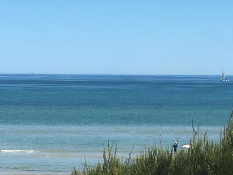 Blissful Beachfront Beachouse - Accommodation Burleigh 19